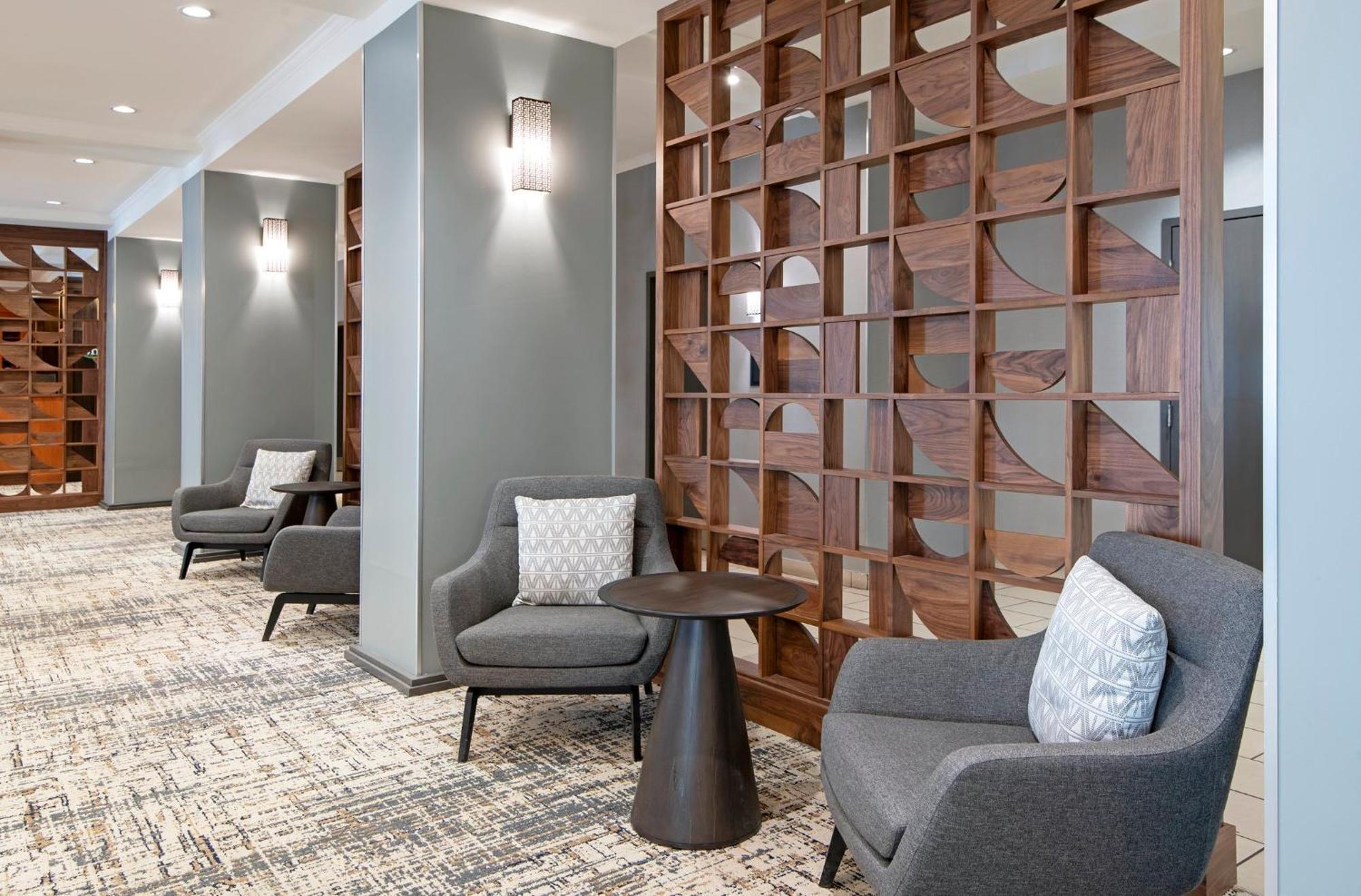 Holiday Inn Hotel And Suites-Kamloops By Ihg Exterior foto
