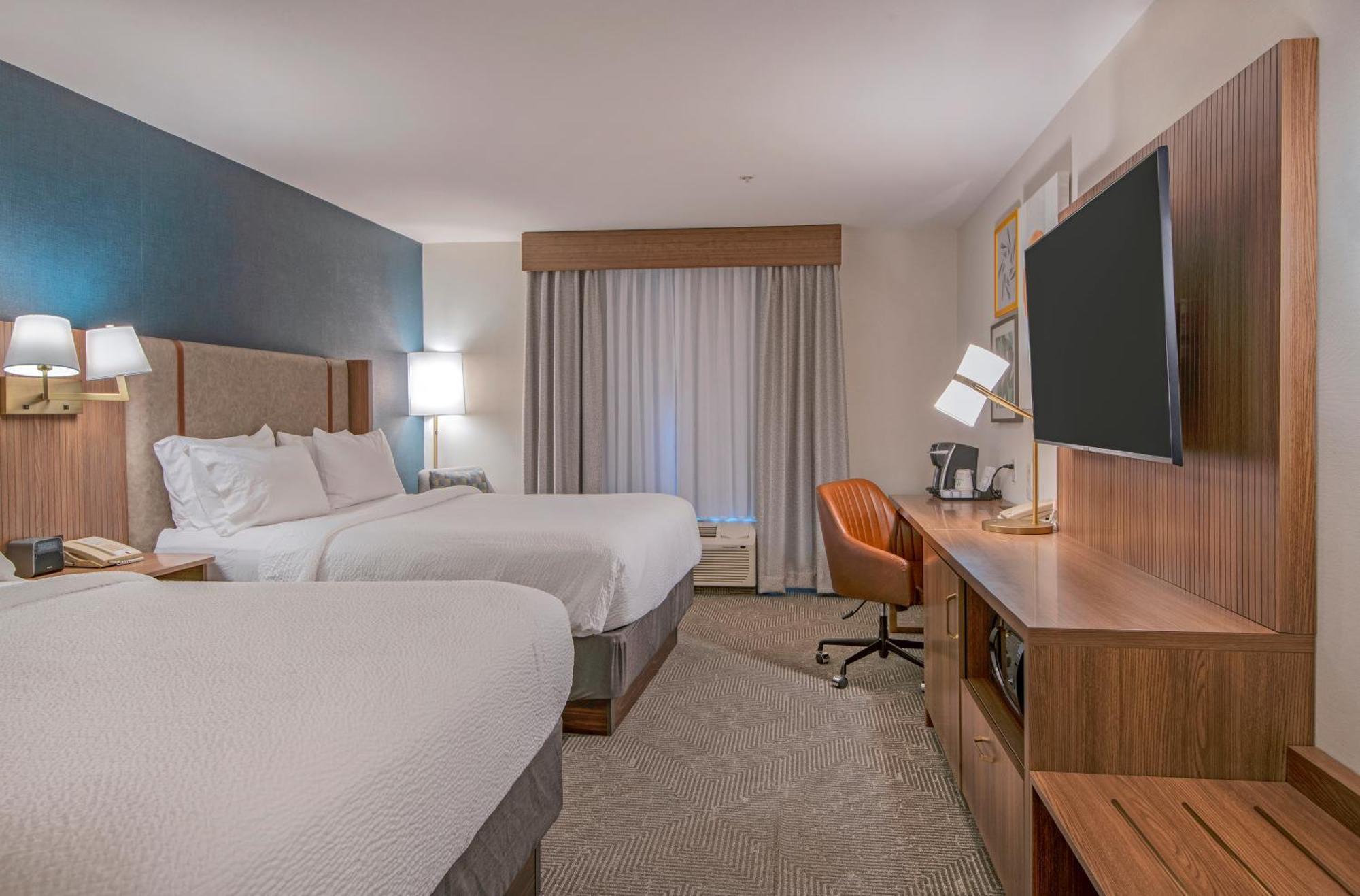 Holiday Inn Hotel And Suites-Kamloops By Ihg Exterior foto