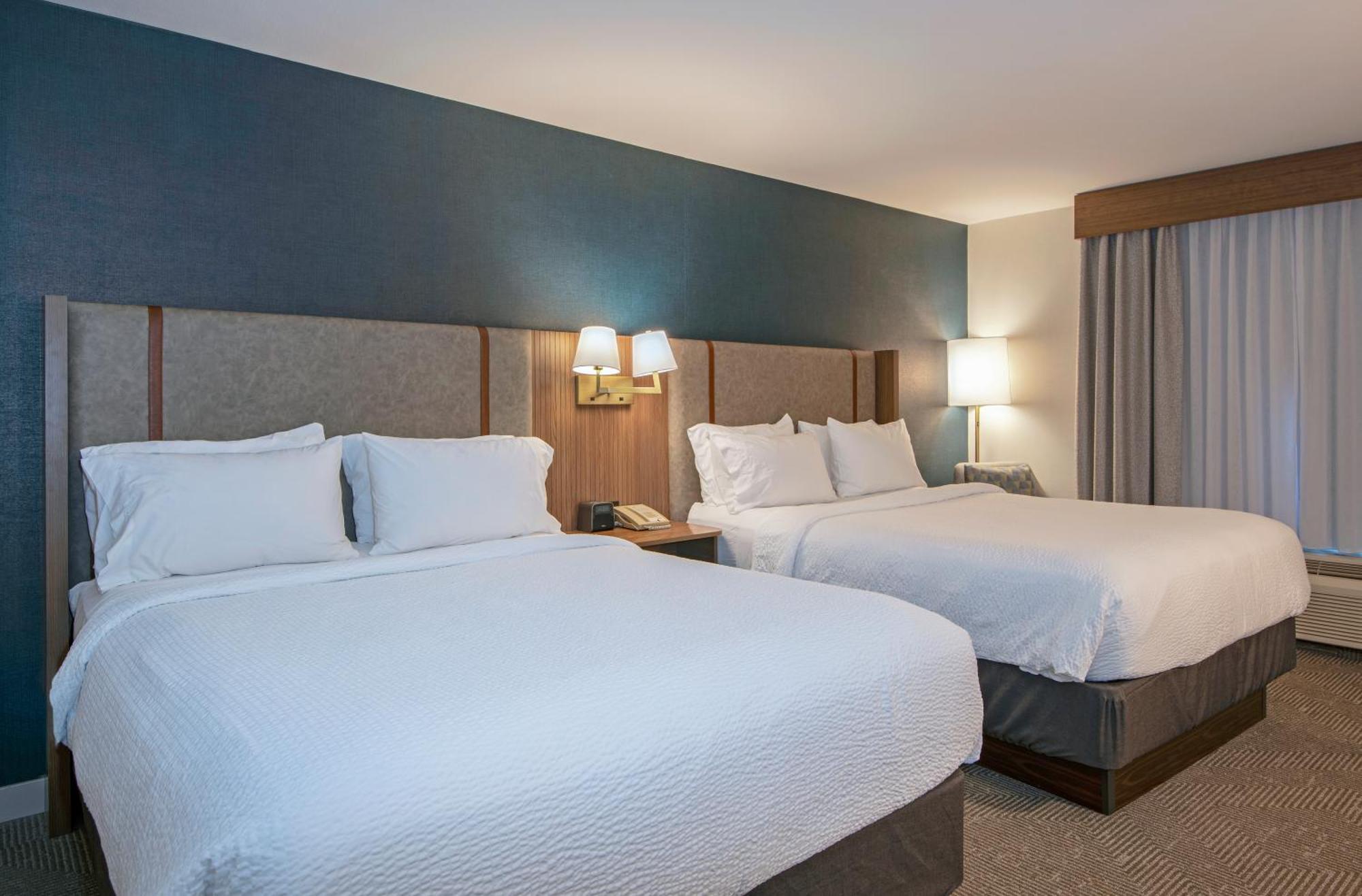 Holiday Inn Hotel And Suites-Kamloops By Ihg Exterior foto